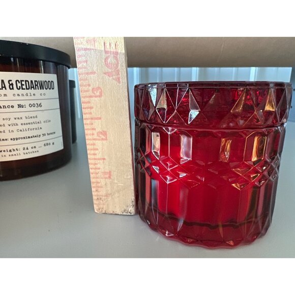 Leoben Candle Apple Orchard Scent 6 Oz 1 Wick Red Faceted Cut Glass Vegan Soy - Picture 5 of 6